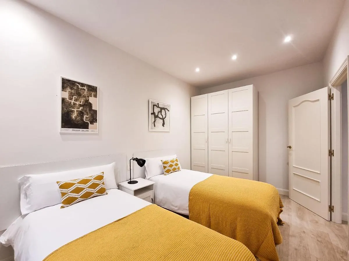 Buen Pastor Cathedral - Iberorent Apartments San Sebastian 0*,  Spain